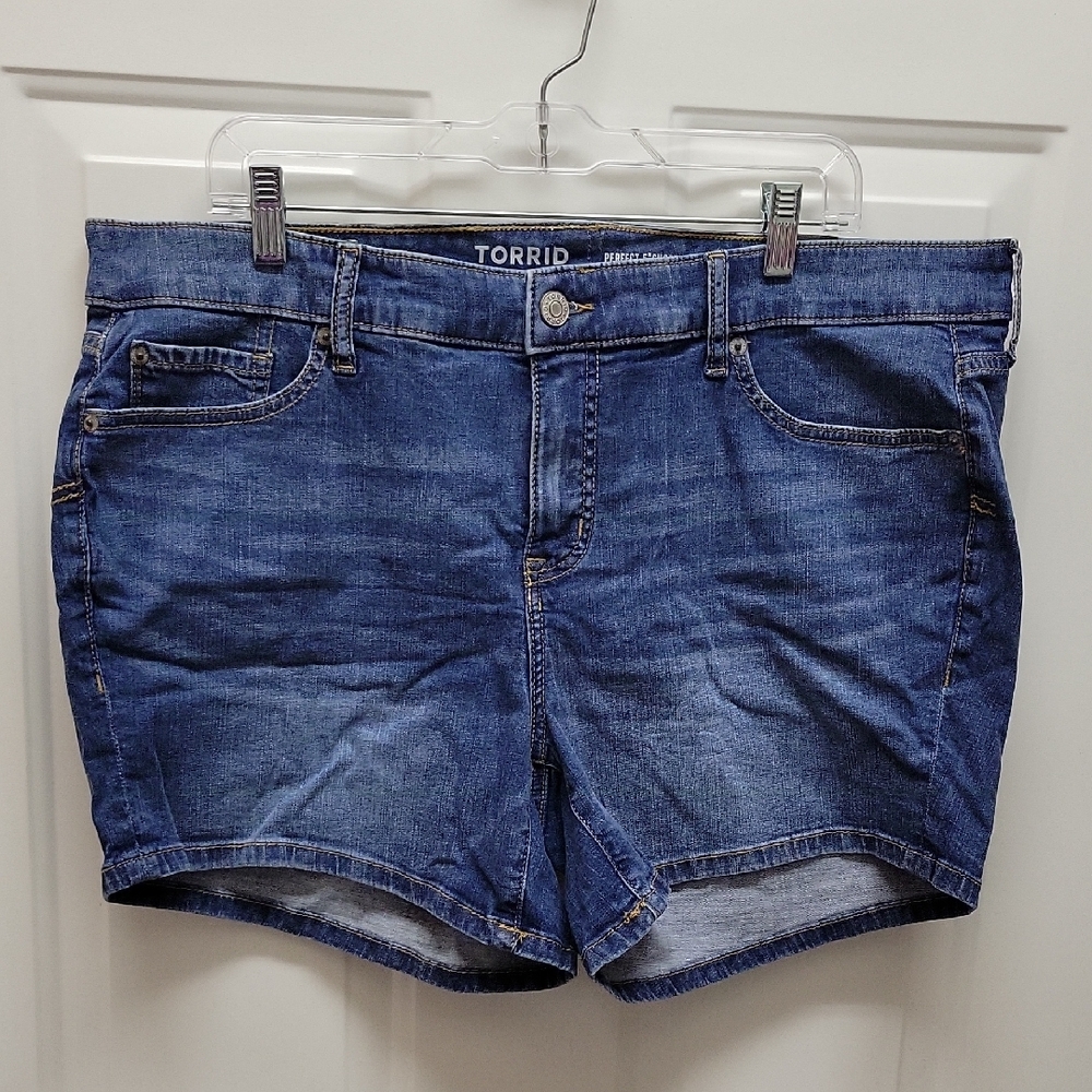 Torrid Women's Blue Denim Shorts